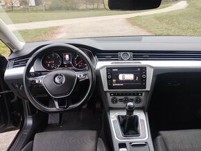 VW Passat Variant - 16