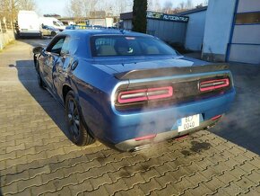 Dodge Challenger SXT - 16