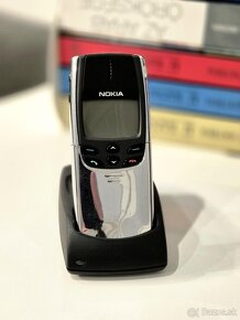 NOKIA 8810 CHROME - TOP STAV + ÚPLNE NOVÁ CHRÓMOVÁ BATERKA - 16