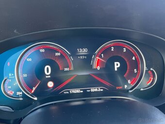 BMW 530d xDrive Touring - 16