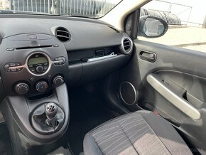 Mazda 2 / 1.3i / TE PLUS (2009) - 16