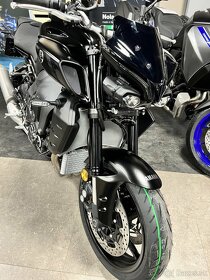 Yamaha MT-10 Čierna akcia - 16