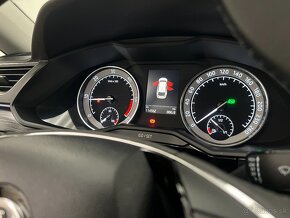 Škoda Superb Combi 2.0 TDI SCR Live Plus DSG - 16