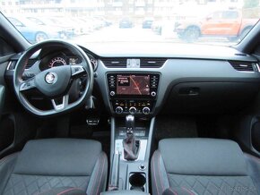 Škoda Octavia Combi 2.0 TDI RS DSG - 16