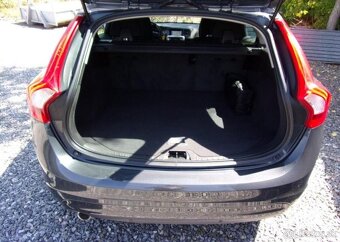 Volvo V60 2.0D3V5 110kW BUSINESS-AUTOMAT nafta automat - 16