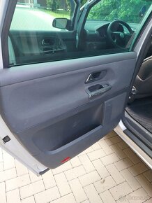 Volkswagen sharan 1,9TDI 85kw 7-miestne - 16