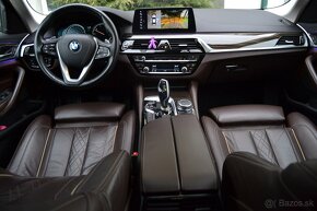 BMW 530 D LUXURY X DRIVE, 11/2017, FULL VÝBAVA, TOP STAV - 16