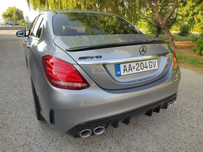 Mercedes c250 AMG line  4matic w205 kupované na Slovensku - 16