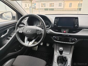 Hyundai i30 Fastback 1.6 diesel 2019 - 16