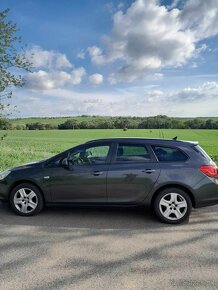 Opel Astra J ST 1.7 CDTI ECOTEC Sports Tourer - 16