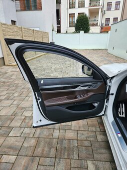 BMW rad 7 730d mHEV xDrive A/T odpočet DPH - 16