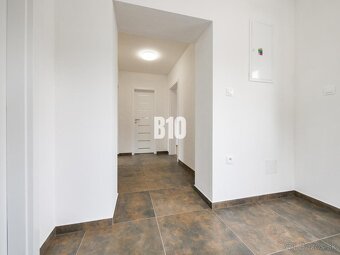 3 izbový rodinný dom - kompletná rekonštrukcia - 711 m2 - Zb - 16