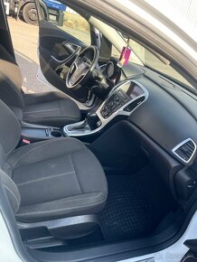 Opel Astra 2.0 J ŠPORT+TOURER AUTOMAT. - 16