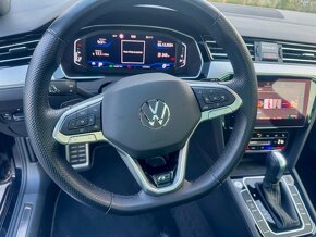 VW Passat Variant 110Kw .R line Pano Virtual IQ Light - 16