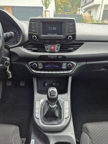 Hyundai i30 CW kombi - 16