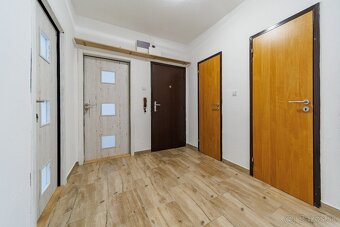 TICHÉ BÝVANIE V SRDCI PETRŽALKY, 4-IZB. BYT, OSUSKÉHO 86m² - 16