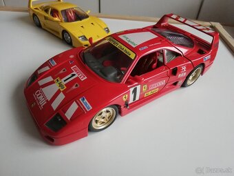 1:18 FERRARI F40  +F40 1:24 - 16