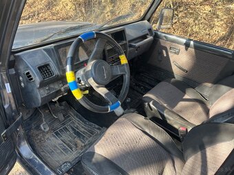 Suzuki Samurai 1.3i Vstrek/Vysoká strecha Japan - 16