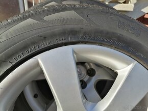 Predám Hyundai disky s pneu 235/60 R18 - 16