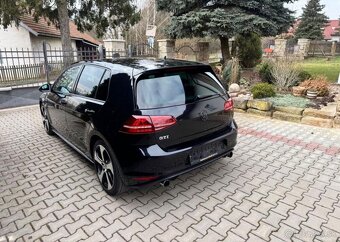 Volkswagen Golf 2,0GTi/162 KW Nový Motor 200km benzín - 16