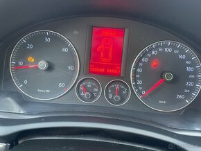 Volkswagen Golf  2.0 TDi - 16