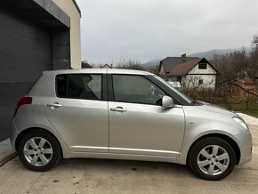 Suzuki Swift 1.3i GLX -68kW-r.v2009 - 16