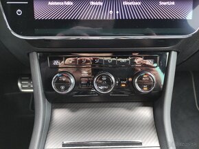 Škoda Superb III DSG SPORTLINE VIRTUAL NAVI TAŽNÉ - 16