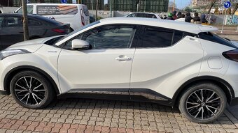 Toyota C-HR 1,8 Hybrid. EXECUTiVE - Automat - 16