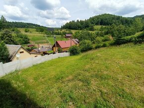 Murovaný rod.dom na pozemku 1493m2 - Horný Vadičov, KNM - 16