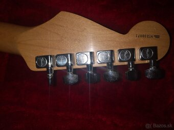 Fender AM STD STRAT MN LPB W/C	04/1997 USA - 16