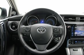 TOYOTA Auris 1,6i 97 kW - 16