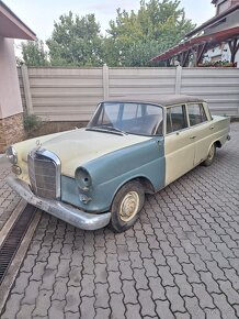 Mercedes-Benz W110 190 D Ds Flosse - 16