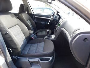 Škoda Octavia Combi 2.0 TDI CR DPF 4x4 Family - 16