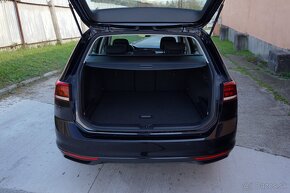 Volkswagen Passat Variant 2.0 TDI EVO Elegance - 16