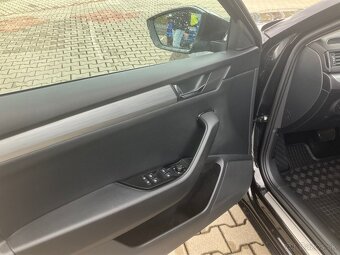 Škoda Superb Combi 2.0 TDI 190k Ambition DSG 11/2019 - 16