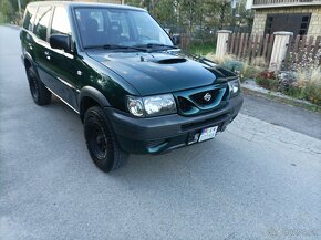 Nissan Terrano 2 2.7 - 16