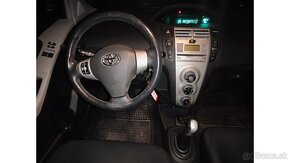 Predám Toyotu YARIS VVT-I, benzín, 1298cm3, 64 kW - 16