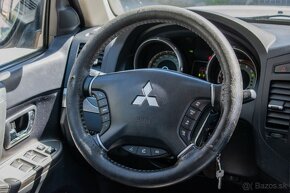 Mitsubishi Pajero 3.2DI-D SWB Intense A/T - 16