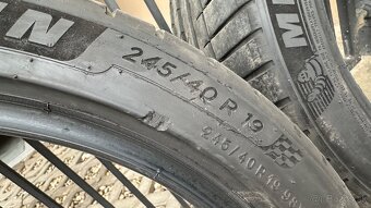 Michelin Pilot Sport 4_245/40 R19   255/40 R19 - 16