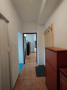  Znížená cena  Na predaj pekný 3 izbový byt v Leviciach - JK - 16