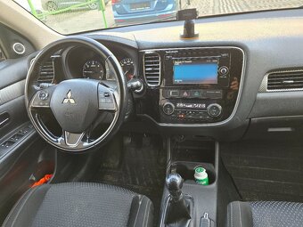 Mitsubishi Outlander 2.2 DI-D Instyle, 7 miestne - 16