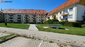 Väčší tehlový jednoizbový byt s priestranným balkónom - 16