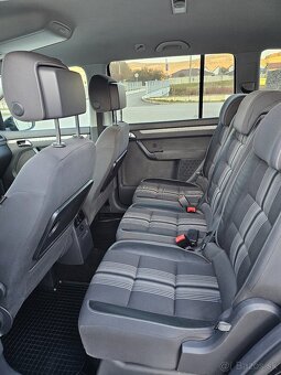 Volkswagen Touran 2.0 Tdi 7-Miestny Kamera Navi - 16