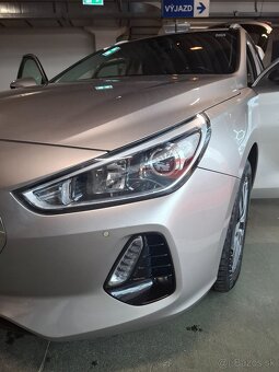 Predám Hyundai i30 combi 1,4 benzin rok 2017 - 16