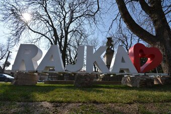 Nová cena. Malebný domček na priestrannom pozemku.Rajka - 16