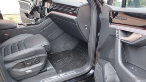 Volkswagen Touareg ,R line,3,0 TDI ,210kw.full výbava, - 16