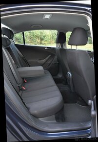 Volkswagen Passat 1.6  Comfortline - 16