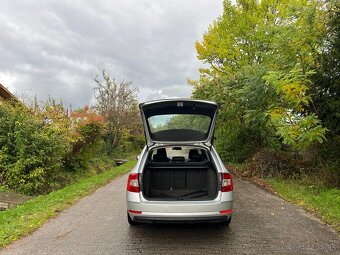 Škoda Octavia Combi 1.6 TDI Elegance - 16