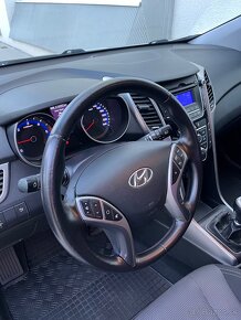 Hyundai i30 combi 1.6 crdi nová STK/Ek - 16