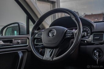 Volkswagen Touareg II 3.0 V6 TDI BMT 4MOTION 2018 - 16